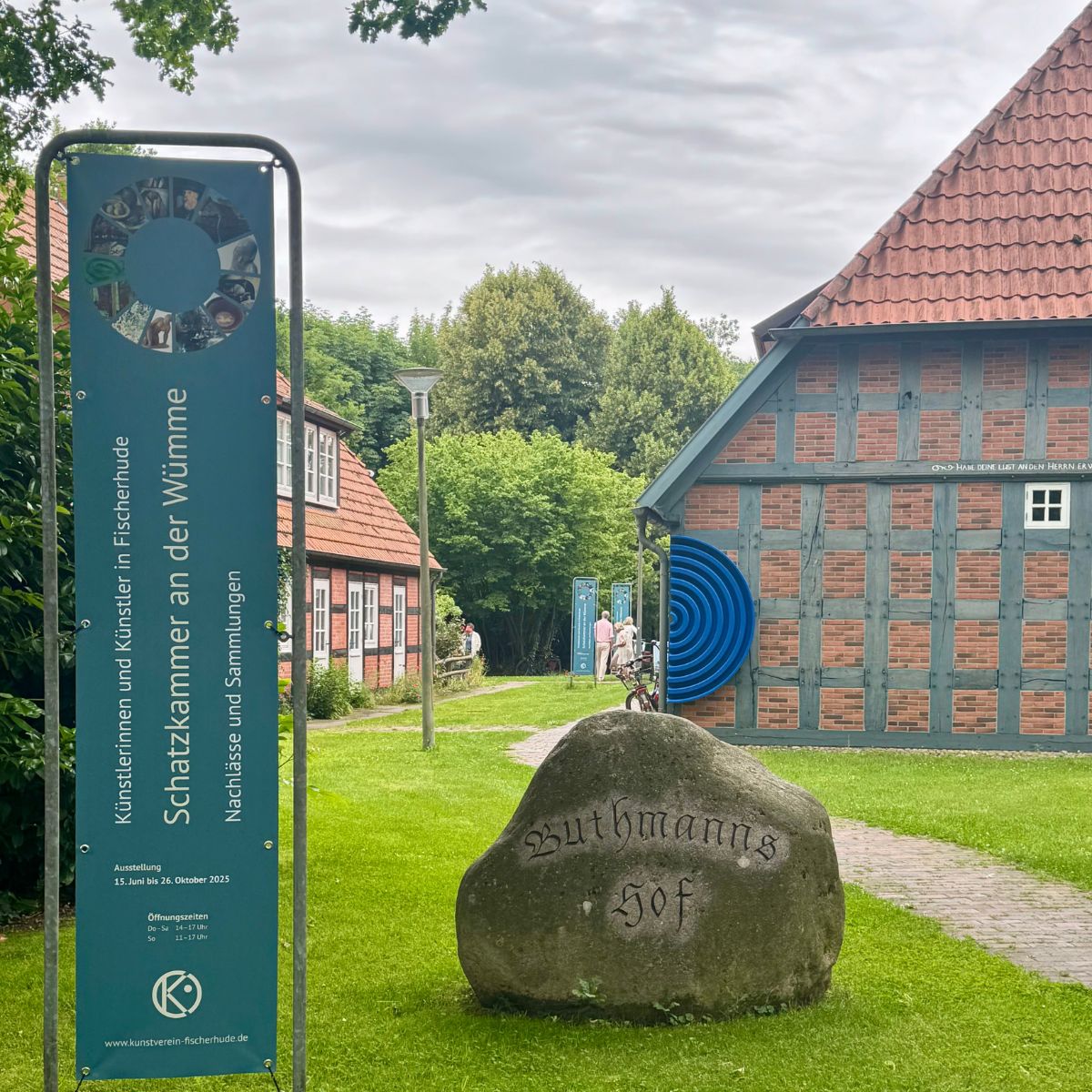 Buthmanns Hof mit Plakat