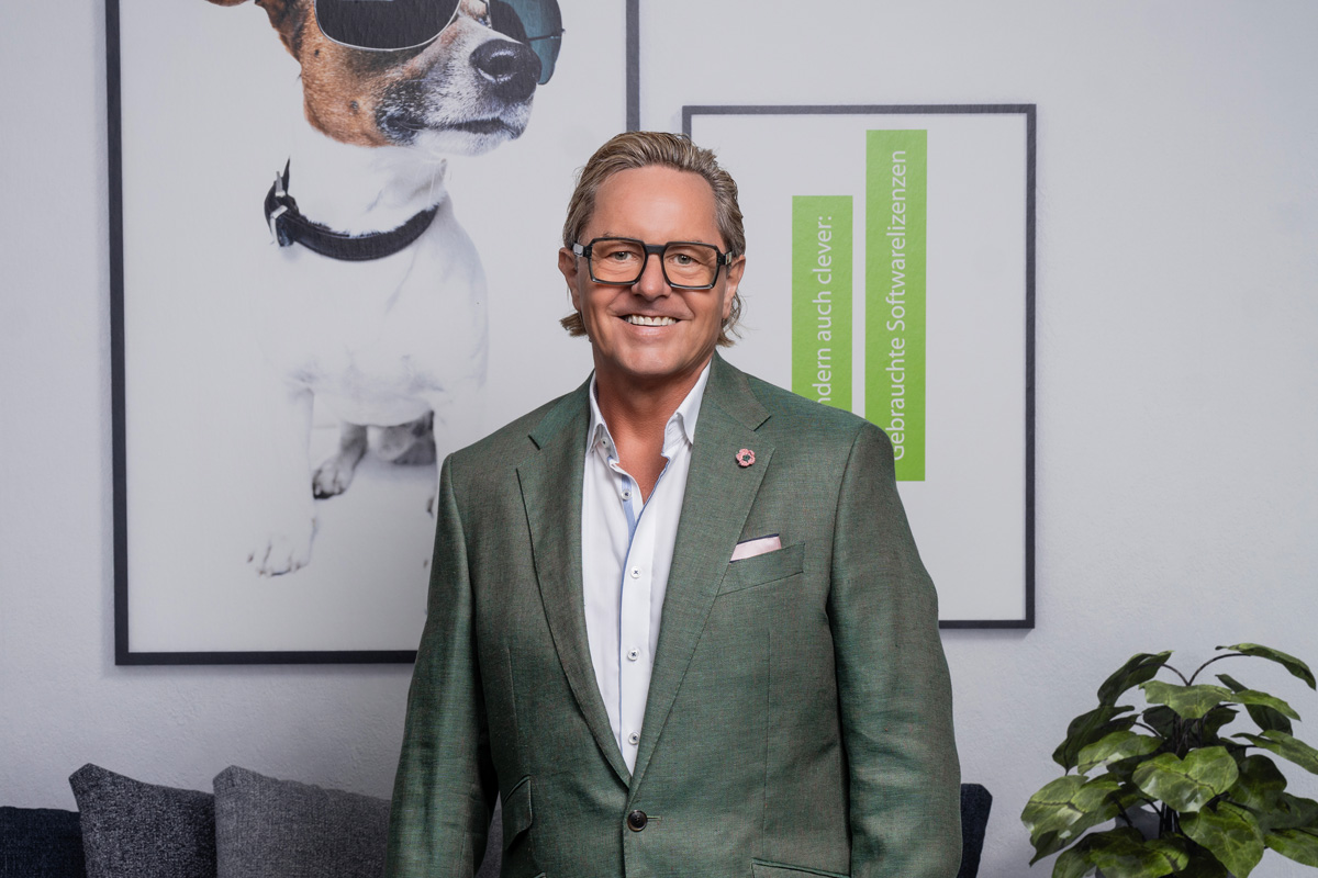 LizenzDirekt_Andreas-E-Thyen_Pressematerial_Portrait-Wand-DSC04955_preview